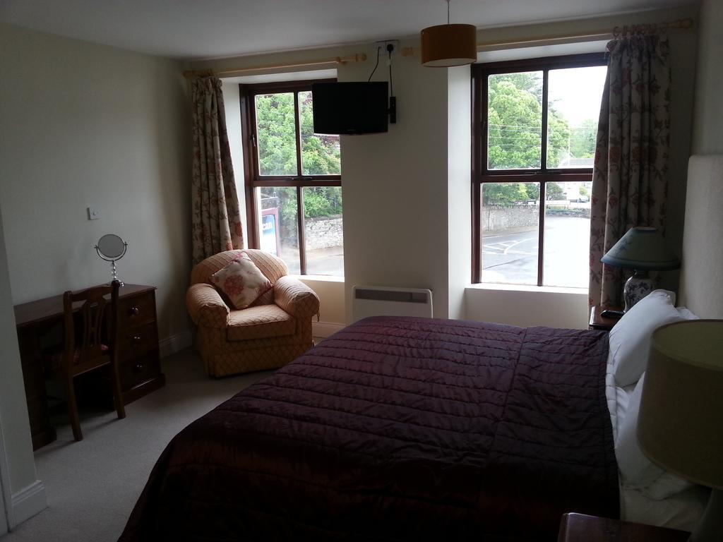 Tom Crean Base Camp - Food Drink Bed Hotel Kenmare Kamer foto